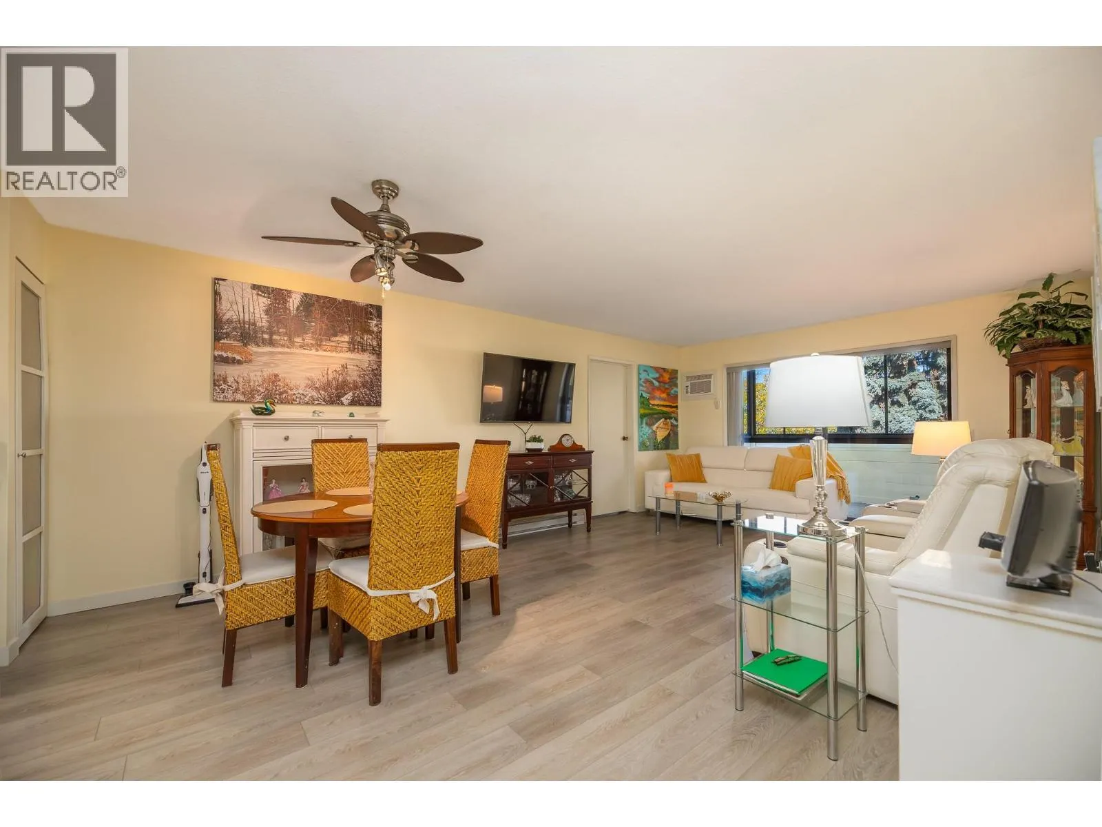 187 WARREN Avenue Unit# 304