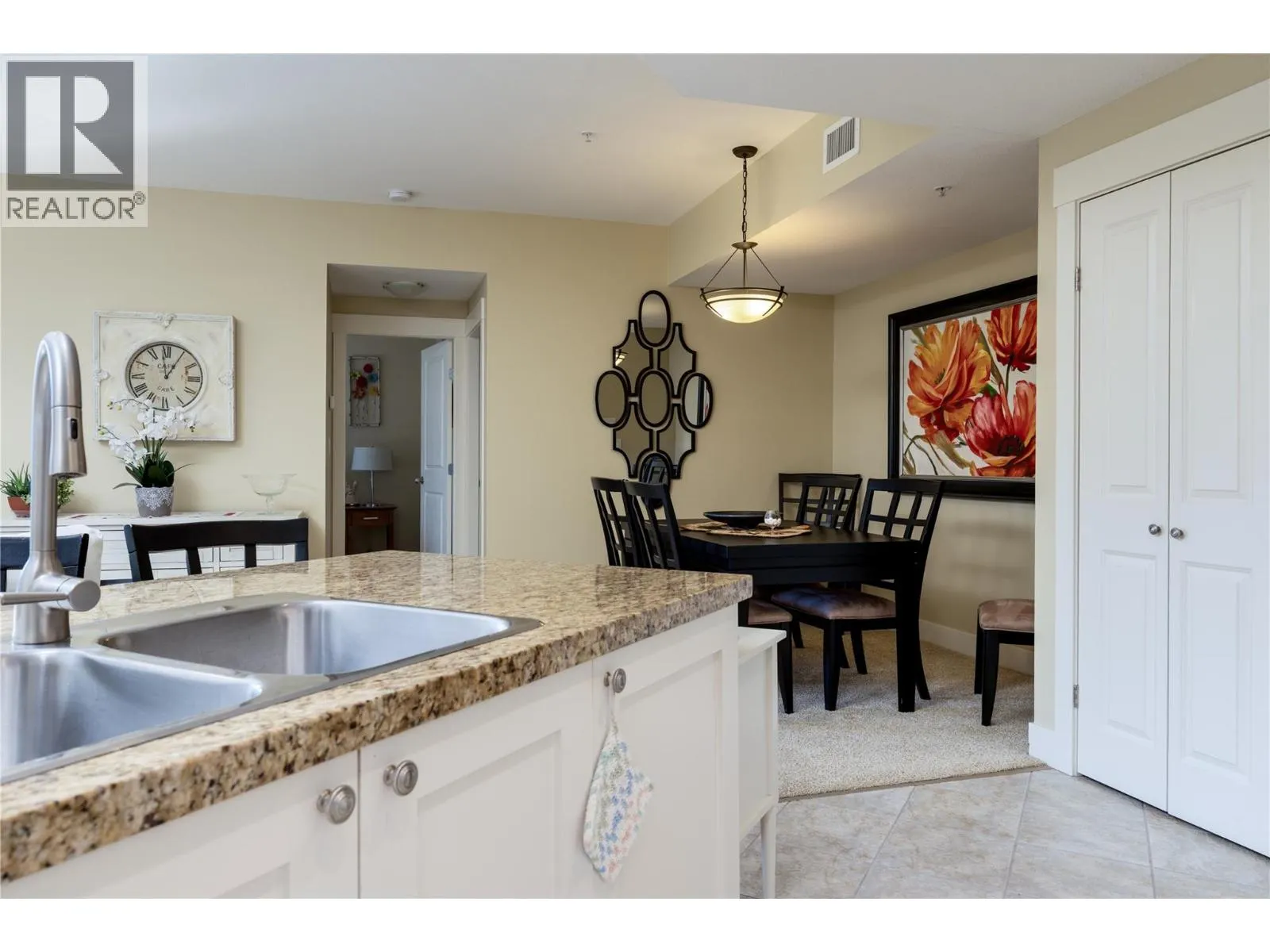 4205 Gellatly Road Unit# 231