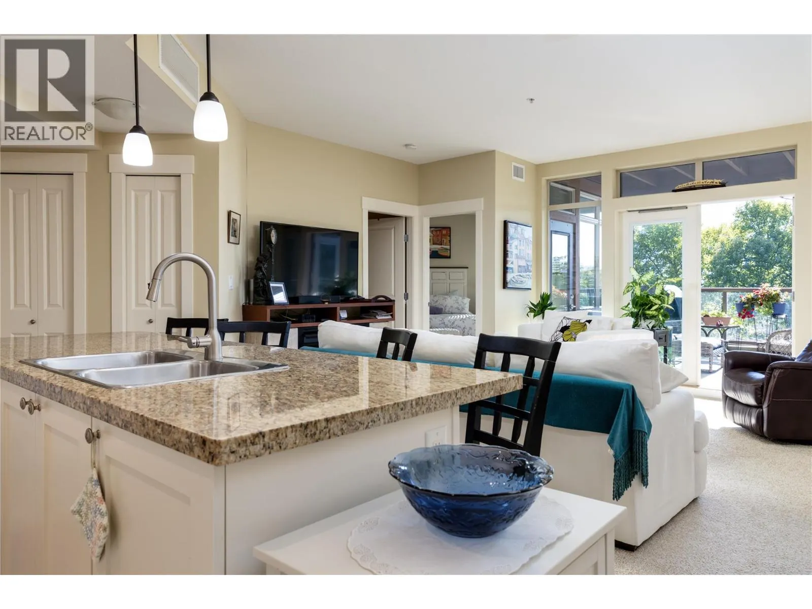 4205 Gellatly Road Unit# 231