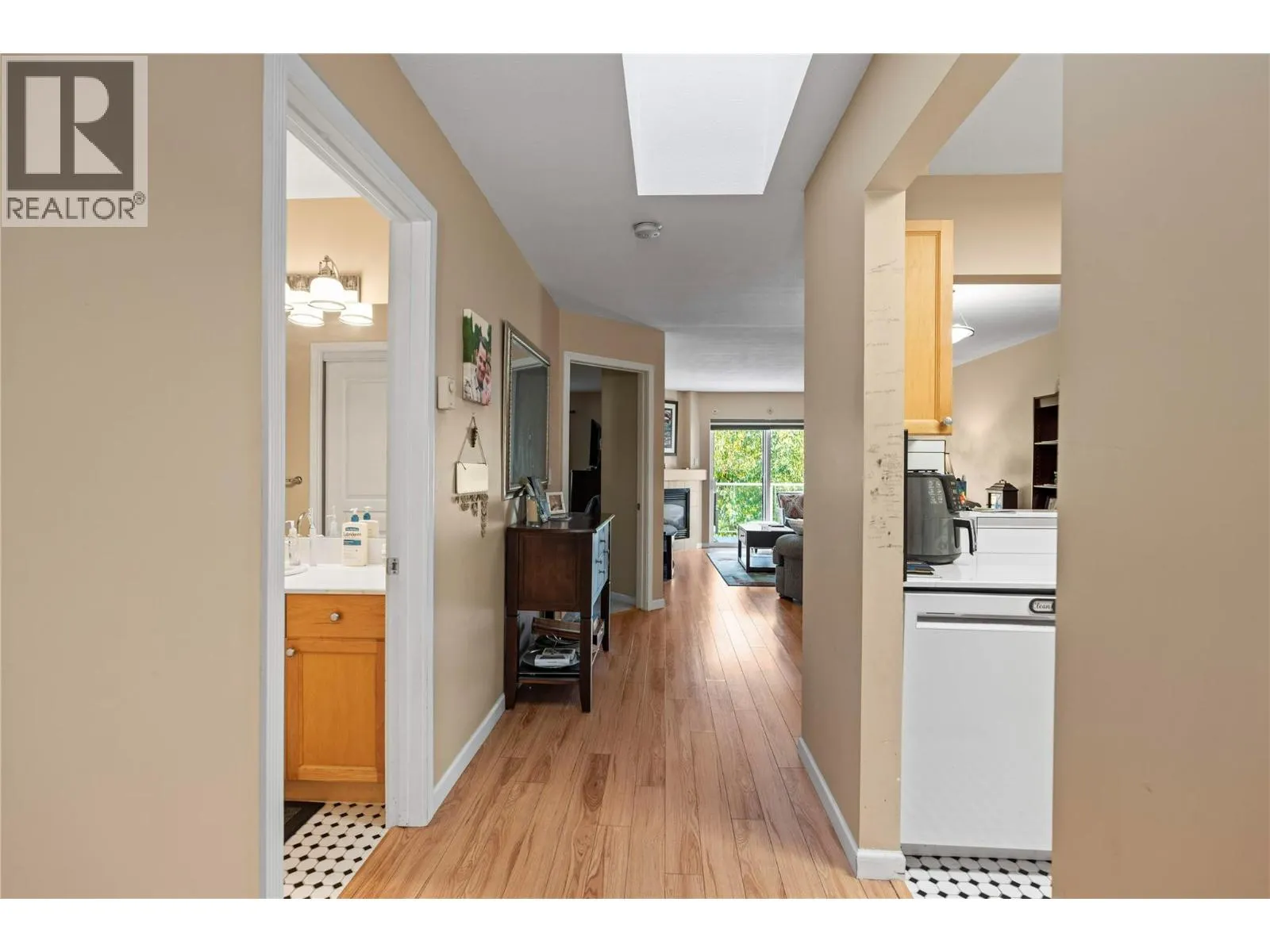 307 Browne Road Unit# 305