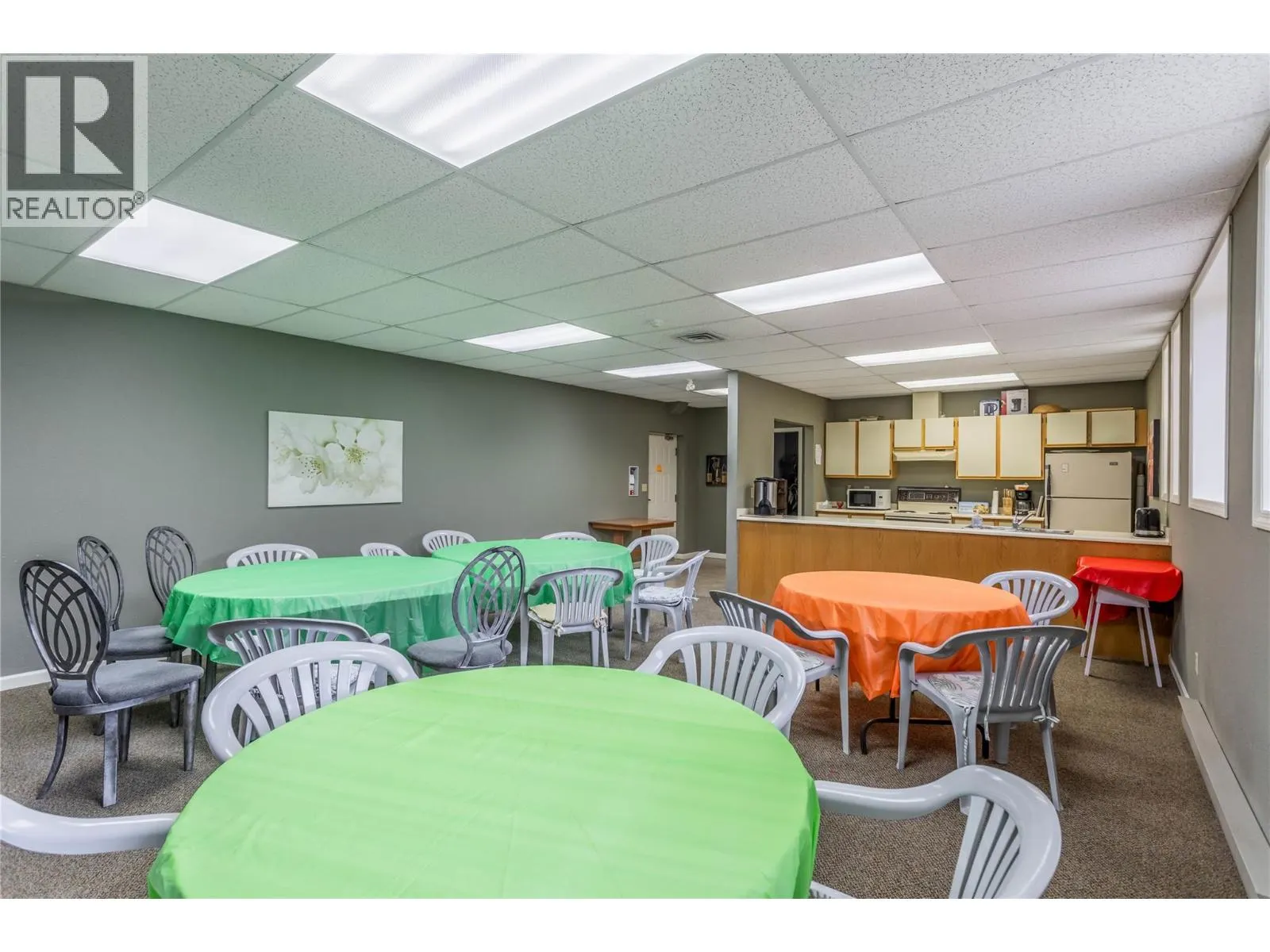 255 McIntosh Road Unit# 309