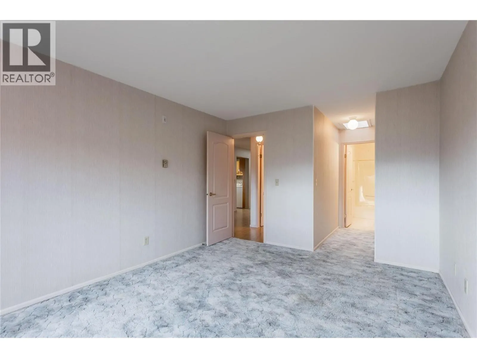 255 McIntosh Road Unit# 309