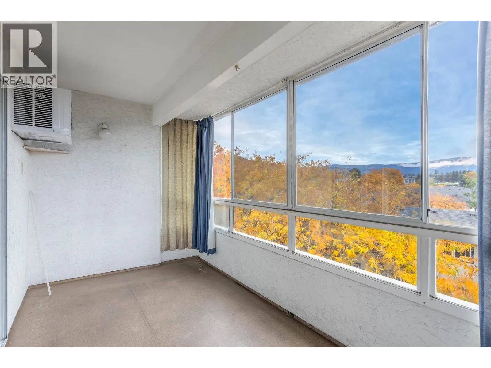 255 McIntosh Road Unit# 309