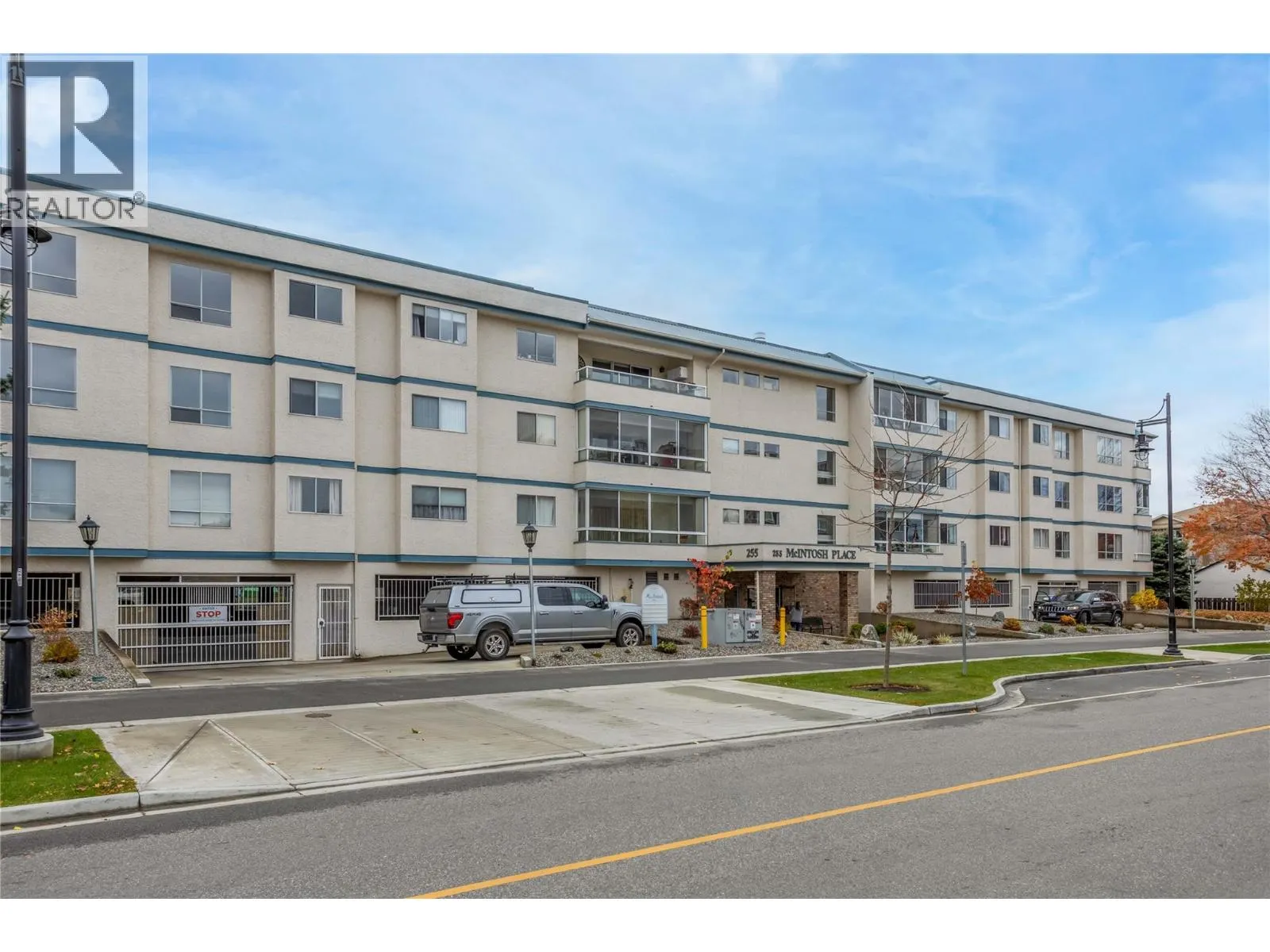 255 McIntosh Road Unit# 309
