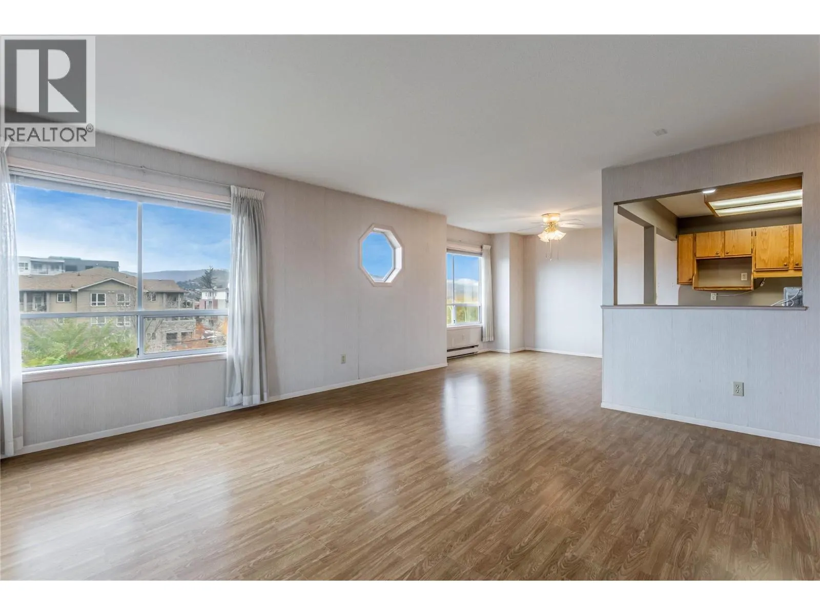255 McIntosh Road Unit# 309