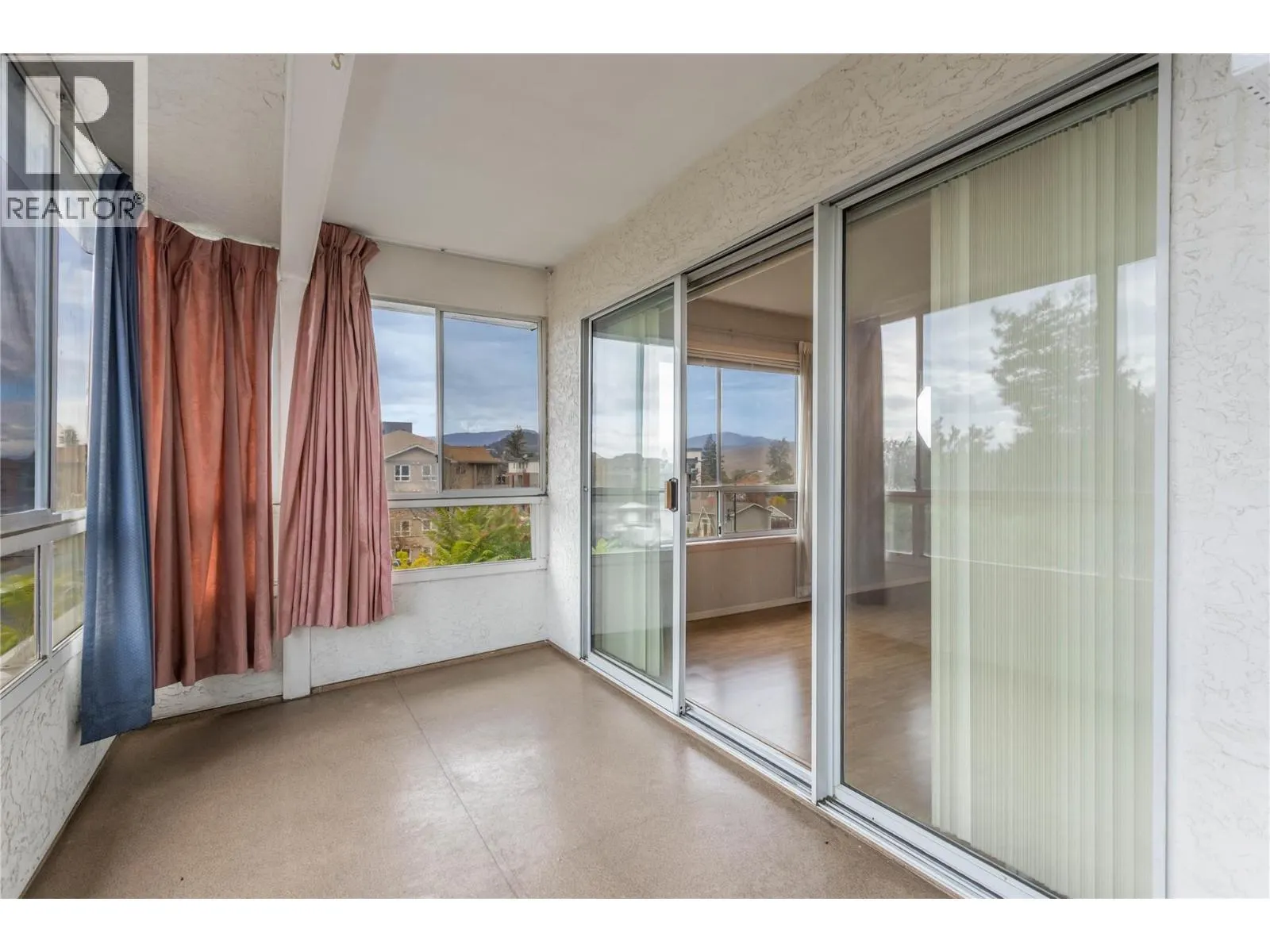 255 McIntosh Road Unit# 309