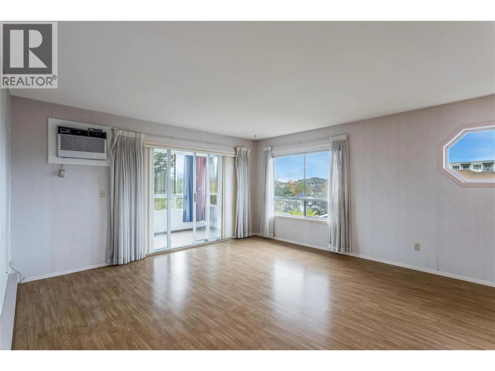255 McIntosh Road Unit# 309