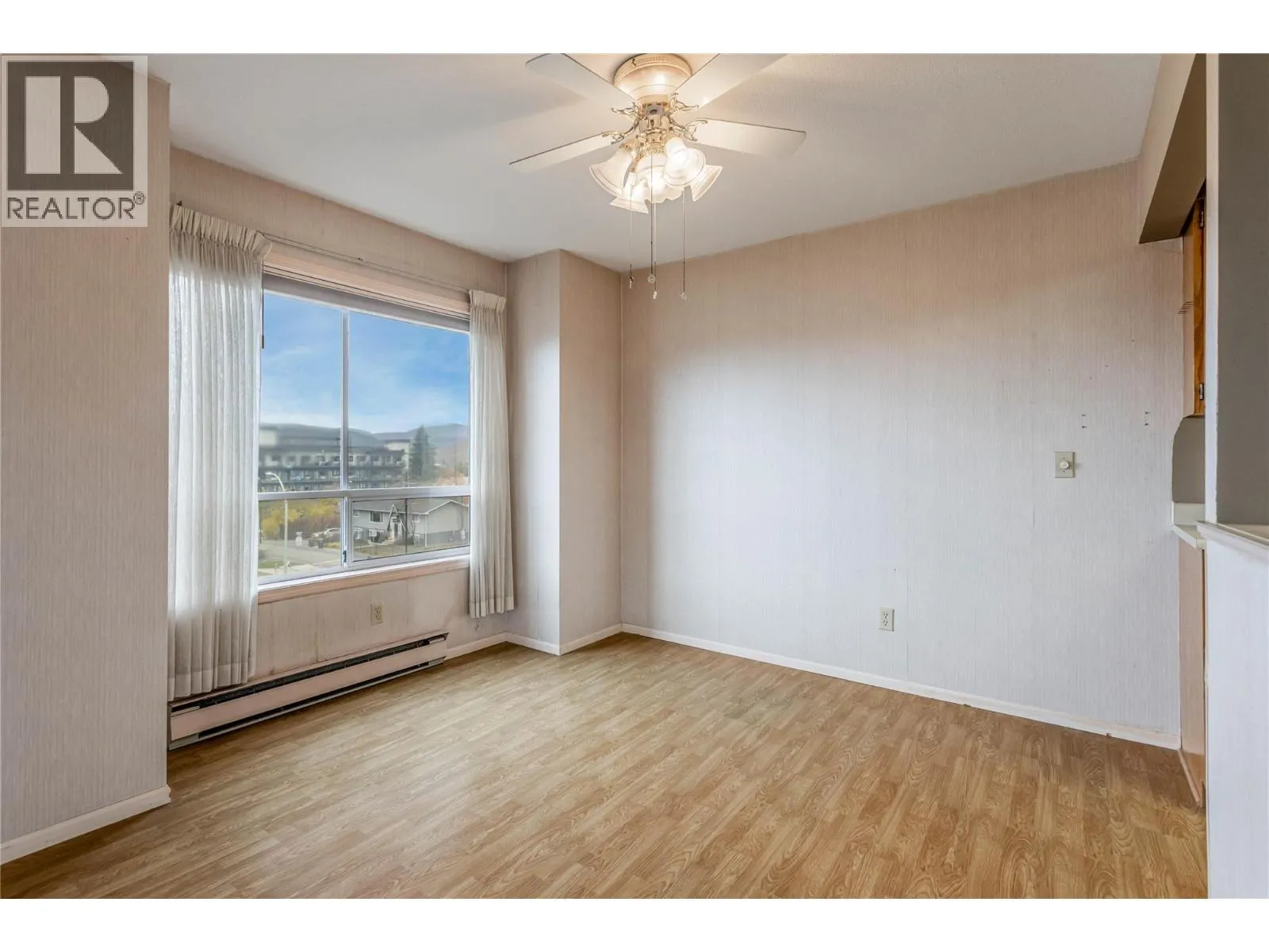 255 McIntosh Road Unit# 309