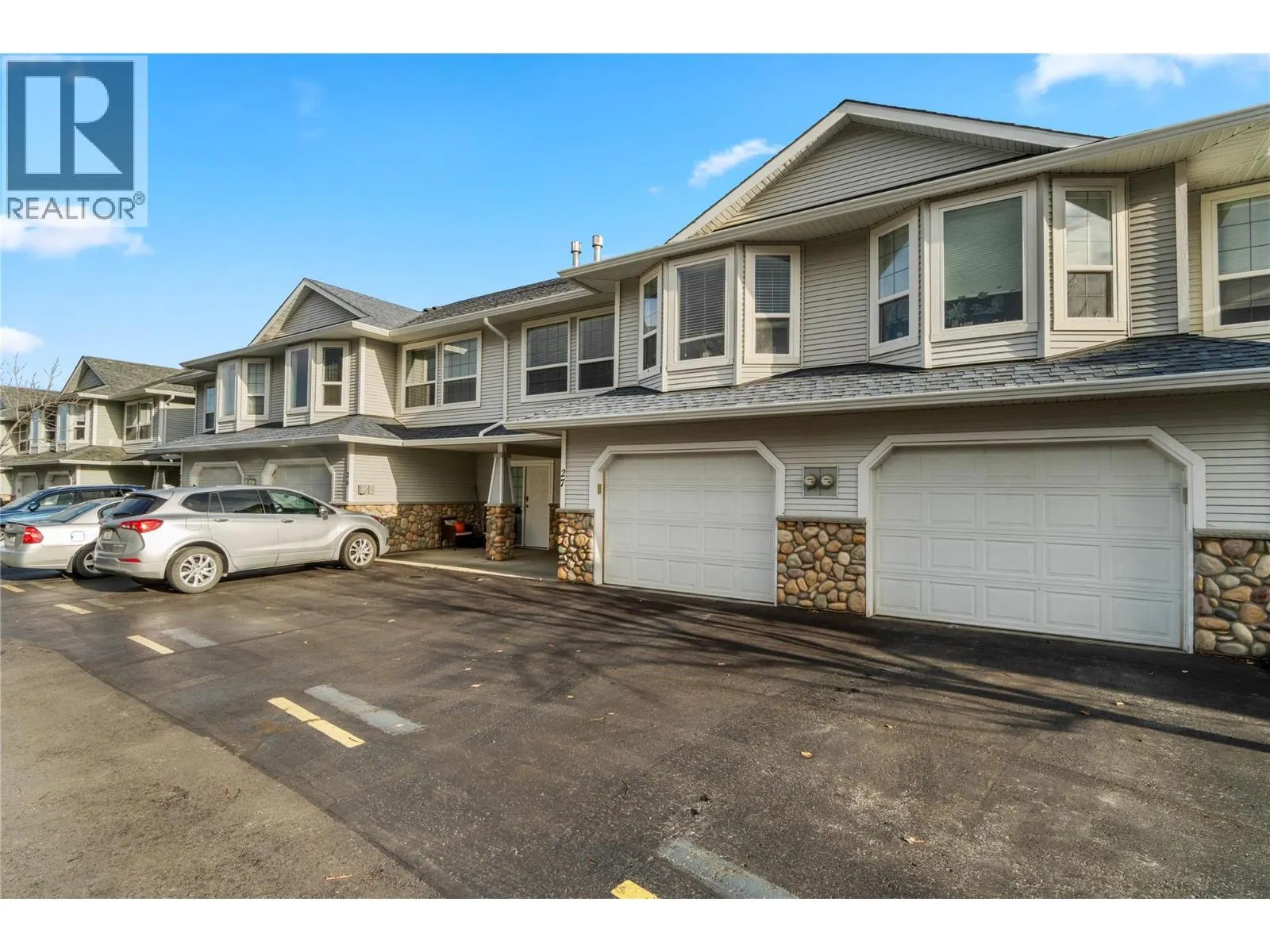 1104 QUAIL Drive Unit# 27