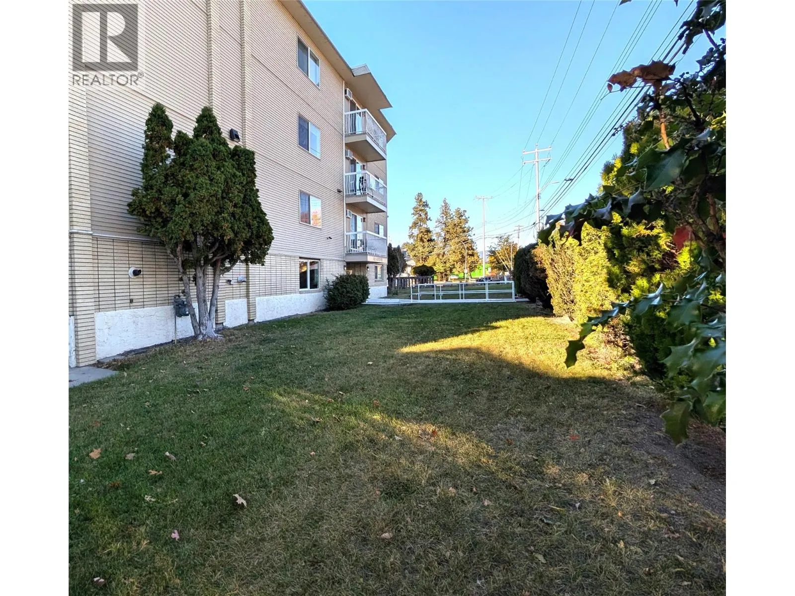 803 FAIRVIEW Road Unit# 211