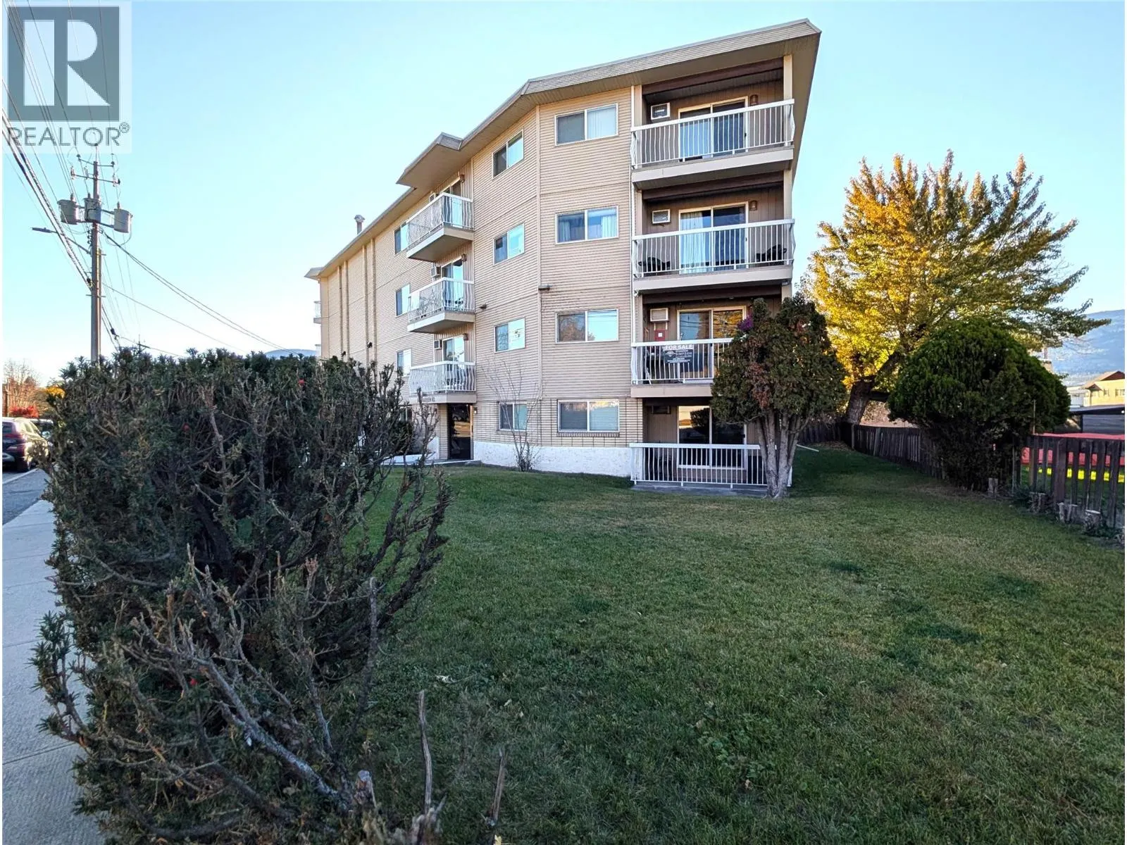 803 FAIRVIEW Road Unit# 211