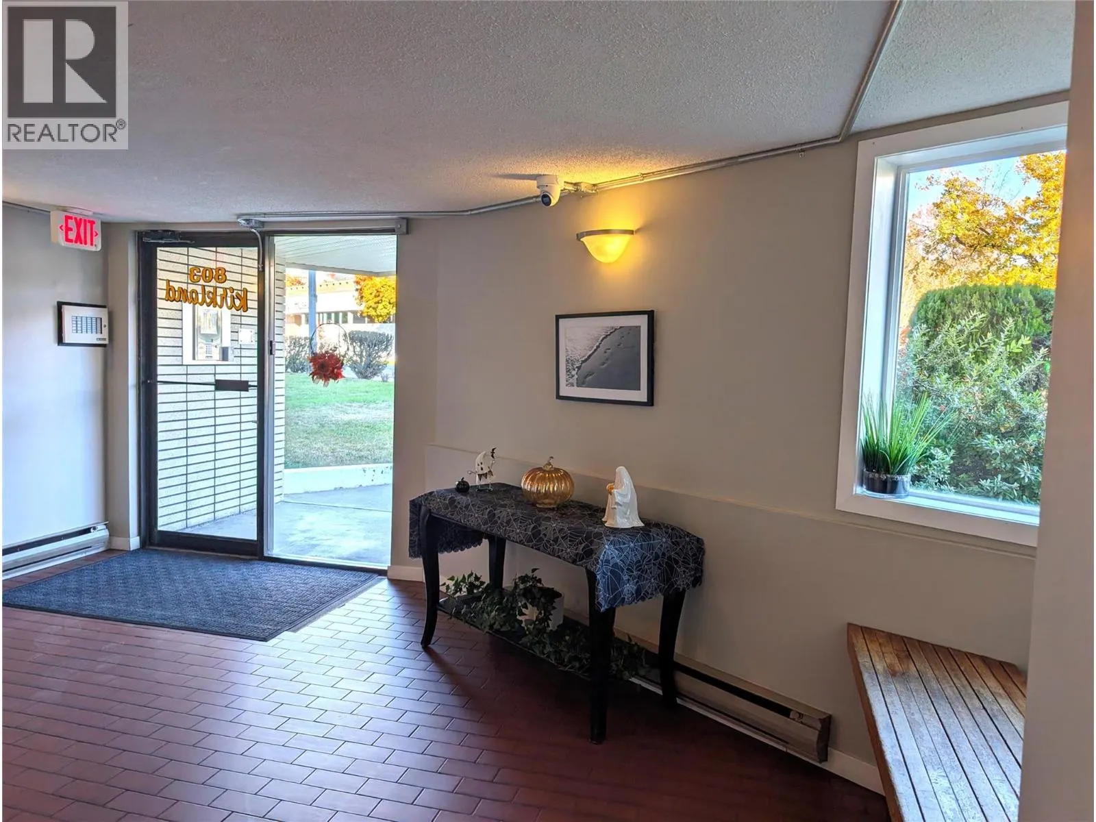 803 FAIRVIEW Road Unit# 211