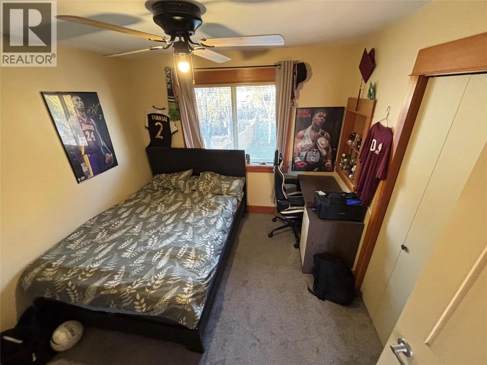 2386 BRAMBLE Lane