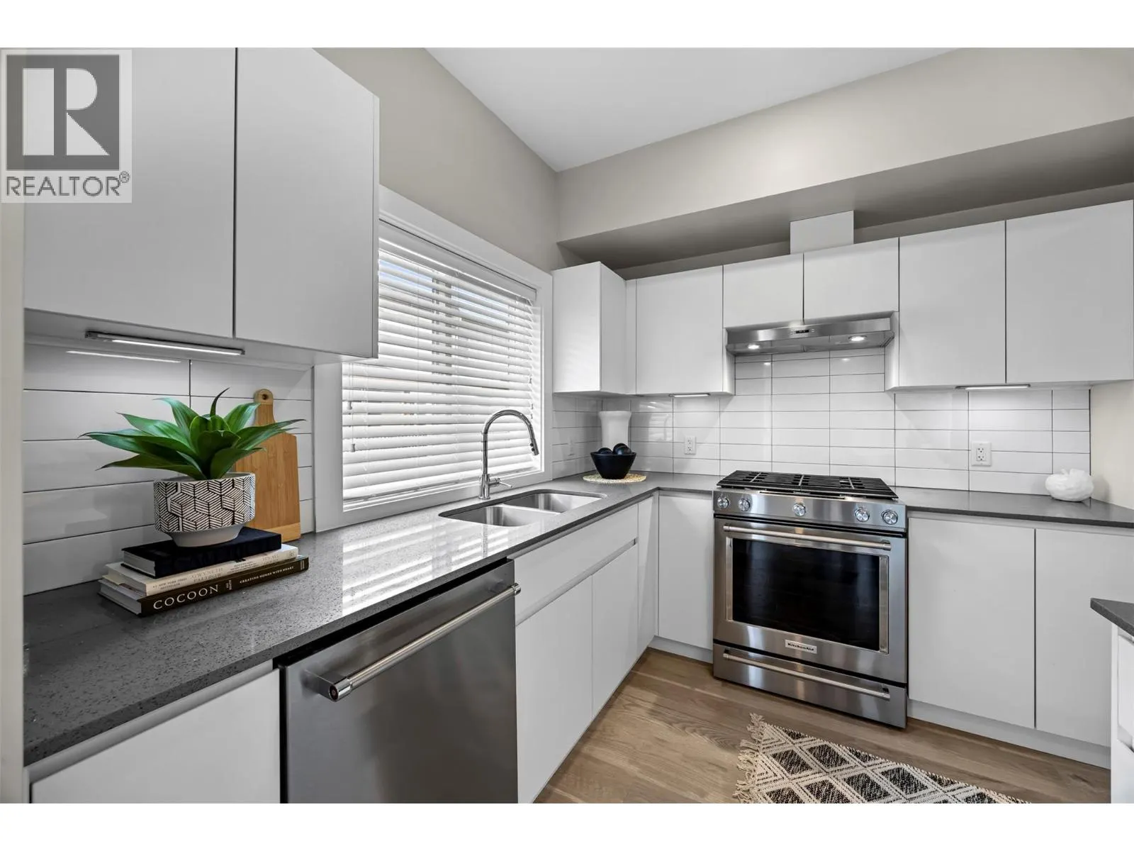 255 Taylor Road Unit# 18