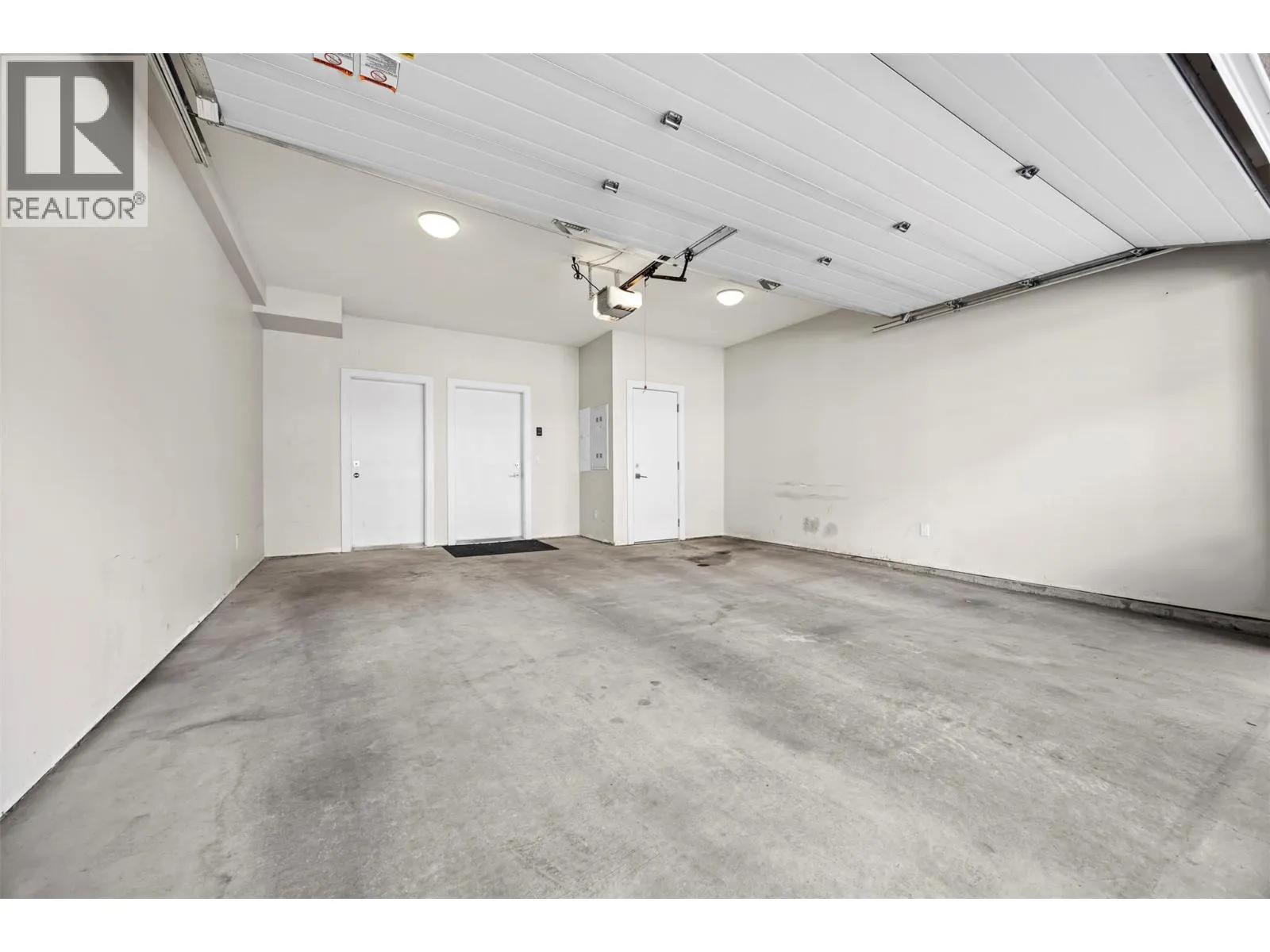 255 Taylor Road Unit# 18