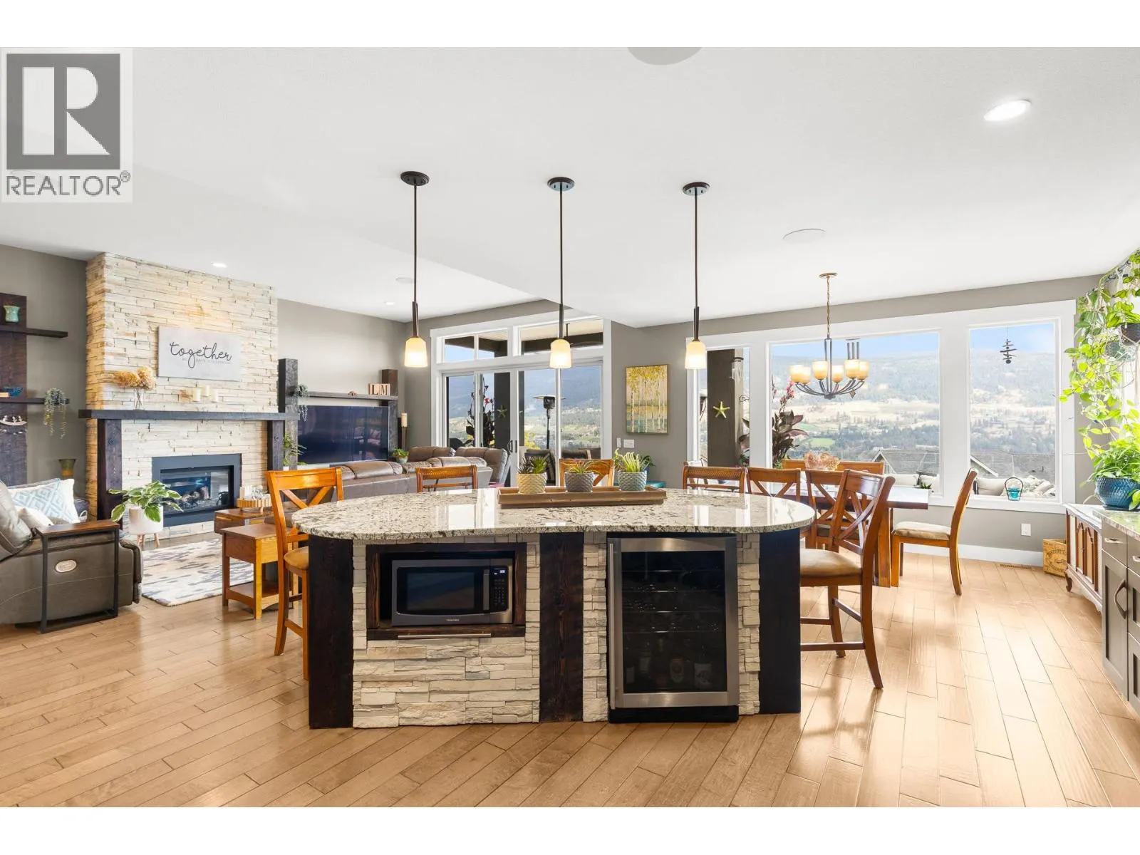 13071 East Ridge Drive