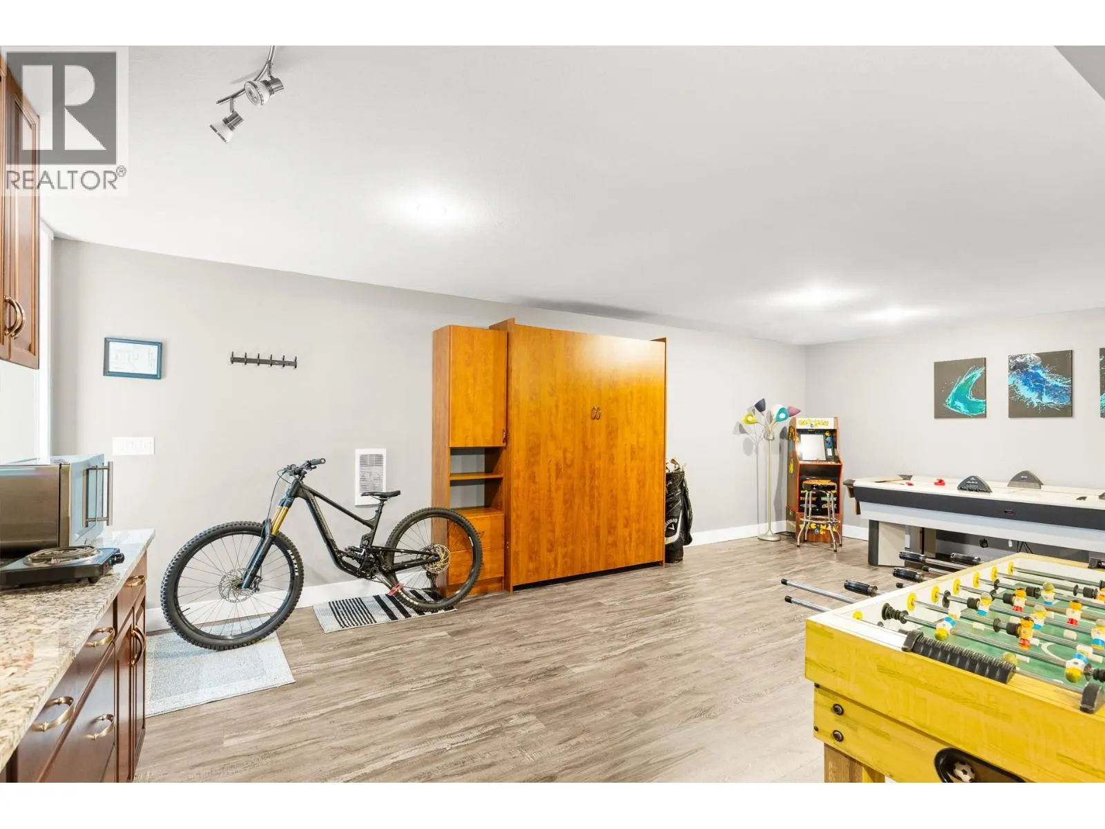 13071 East Ridge Drive