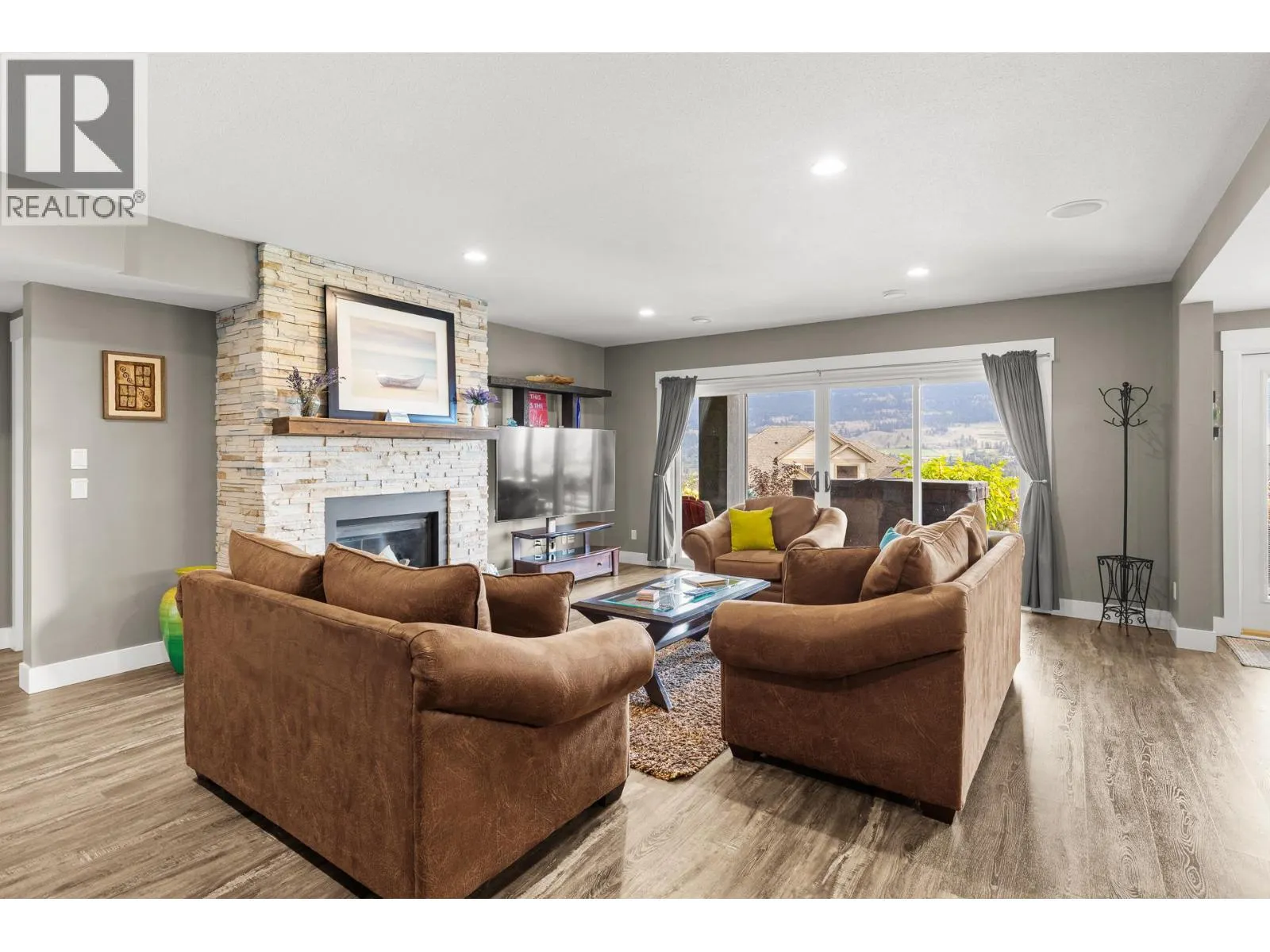 13071 East Ridge Drive