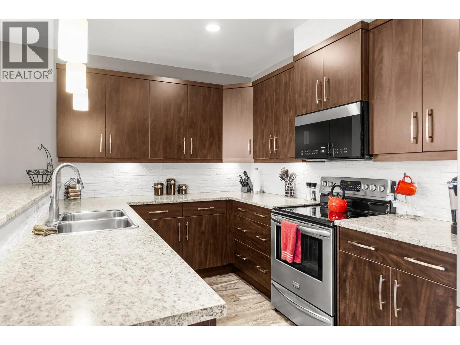 13071 East Ridge Drive