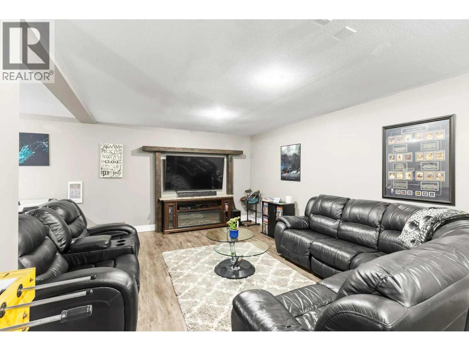 13071 East Ridge Drive