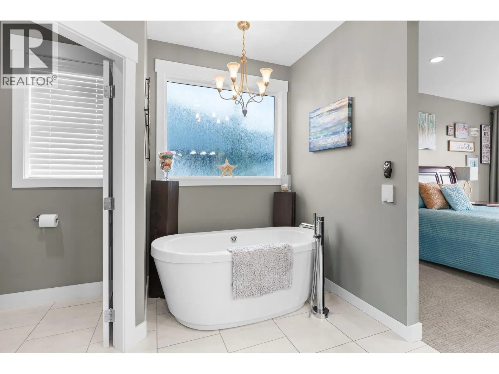 13071 East Ridge Drive