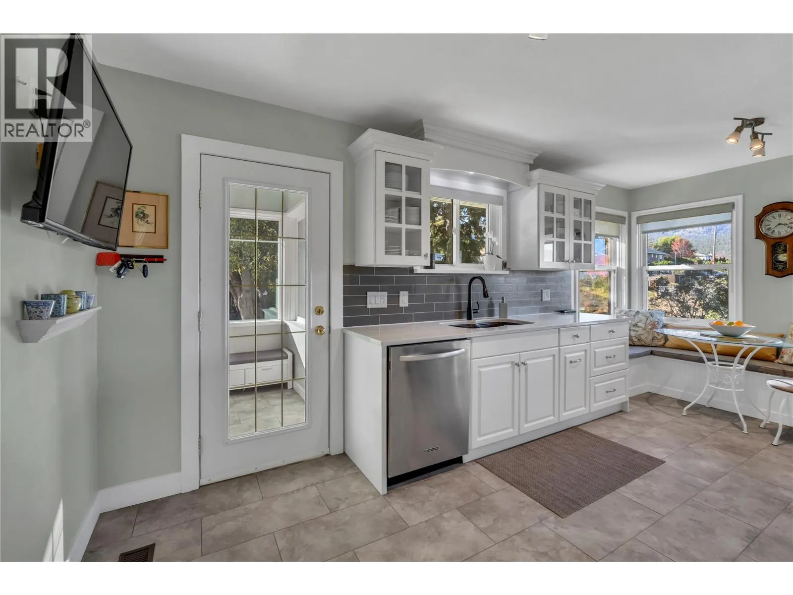 1005 West Bench Drive