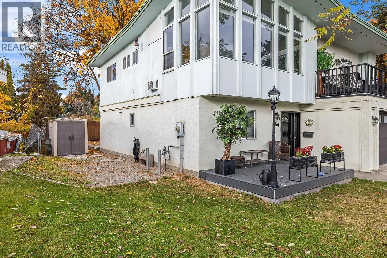 1050 Pinecrest Lane
