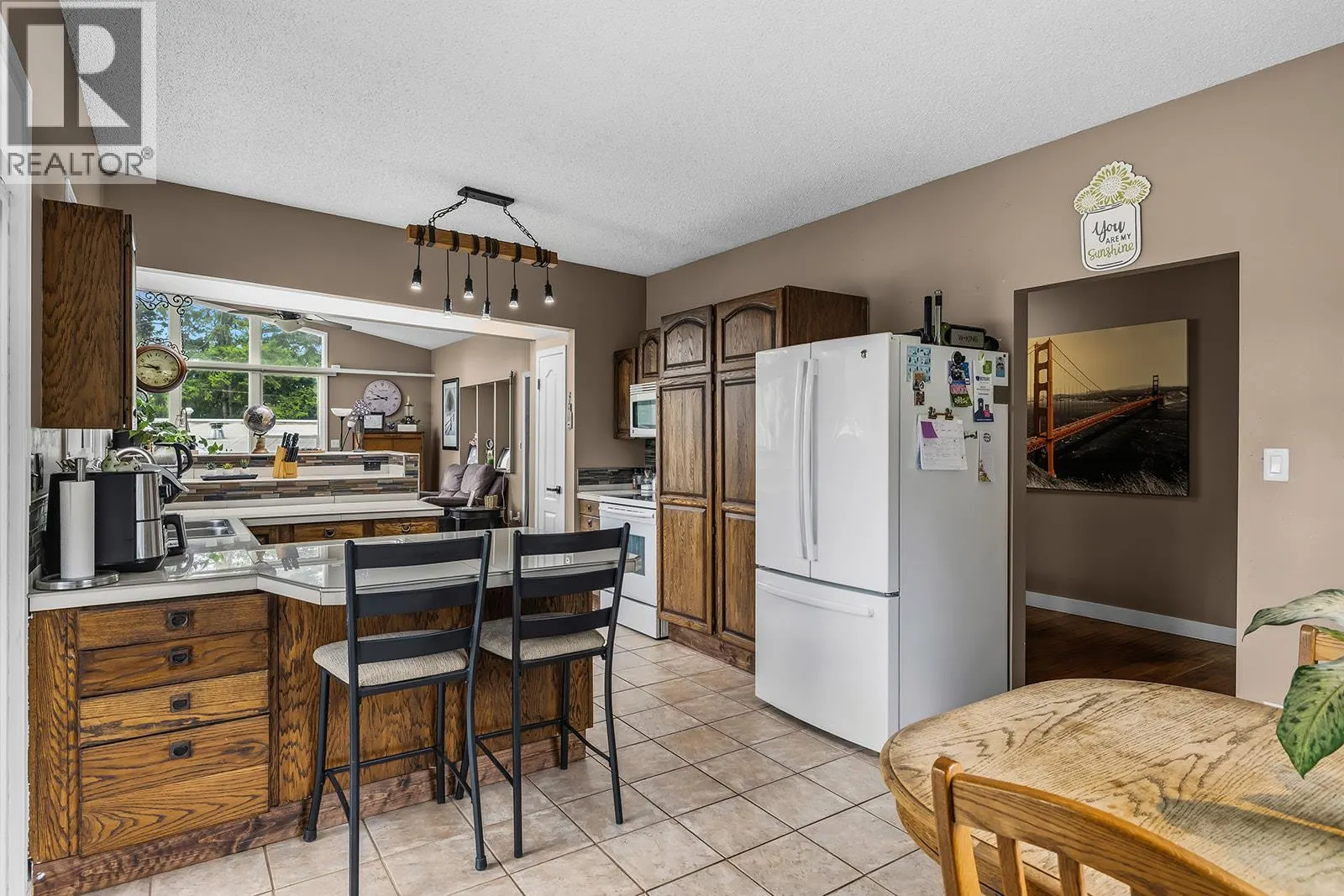 1050 Pinecrest Lane