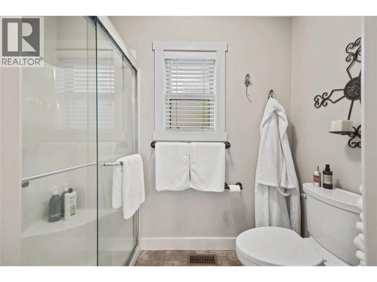 3188 Saddleback Place