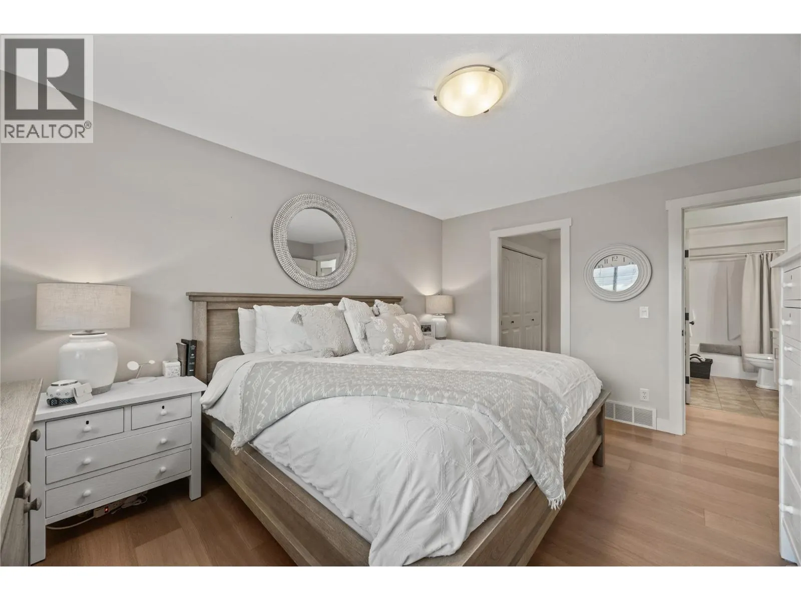 3188 Saddleback Place