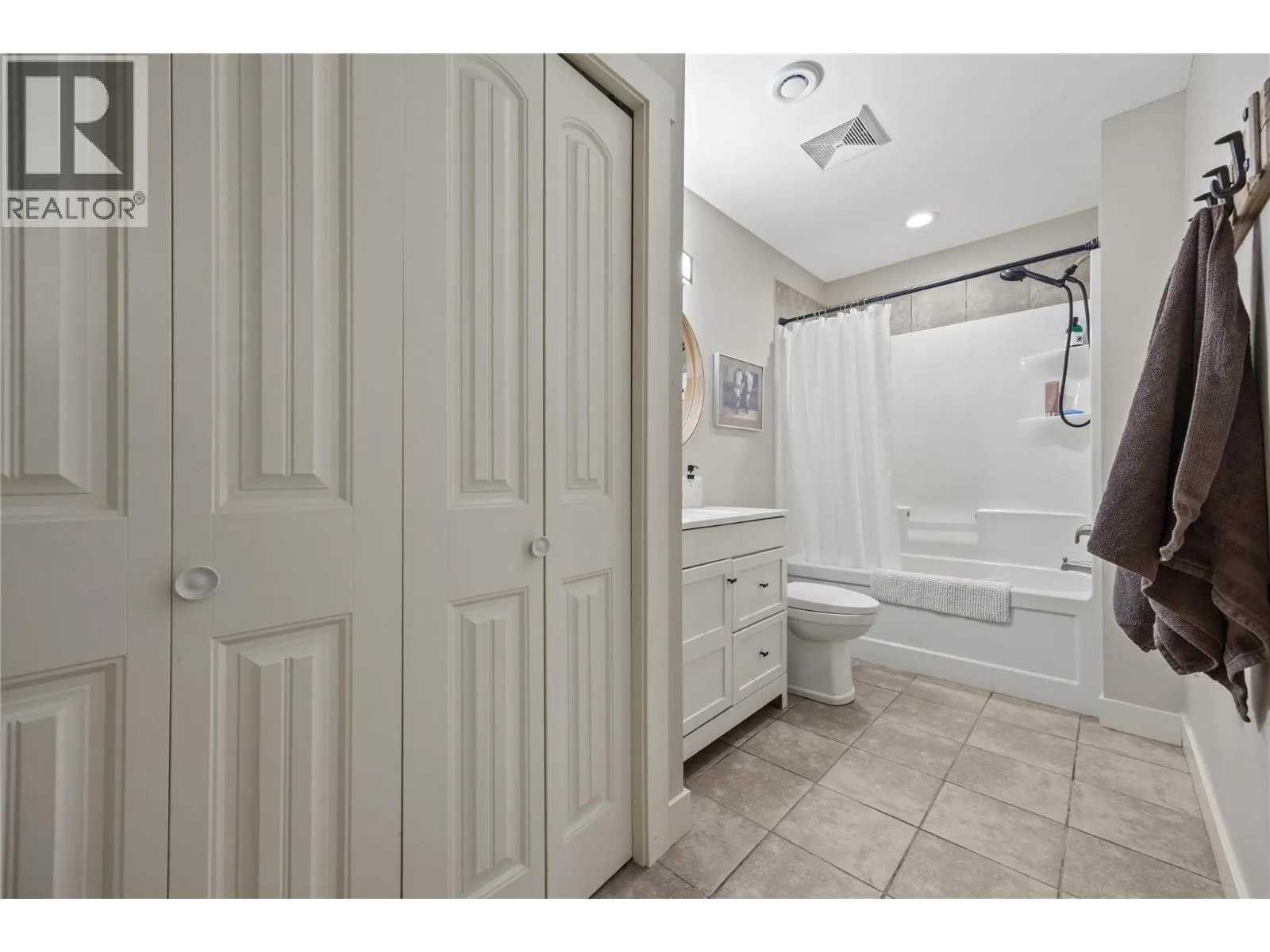 3188 Saddleback Place