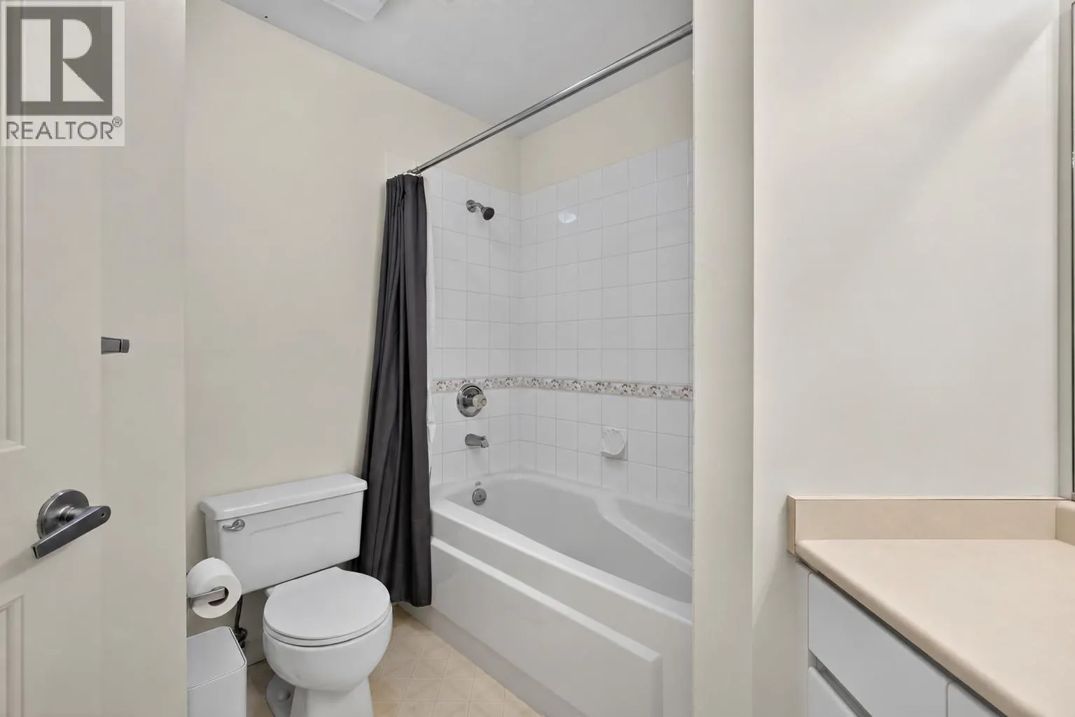 2350 Stillingfleet Road Unit# 205