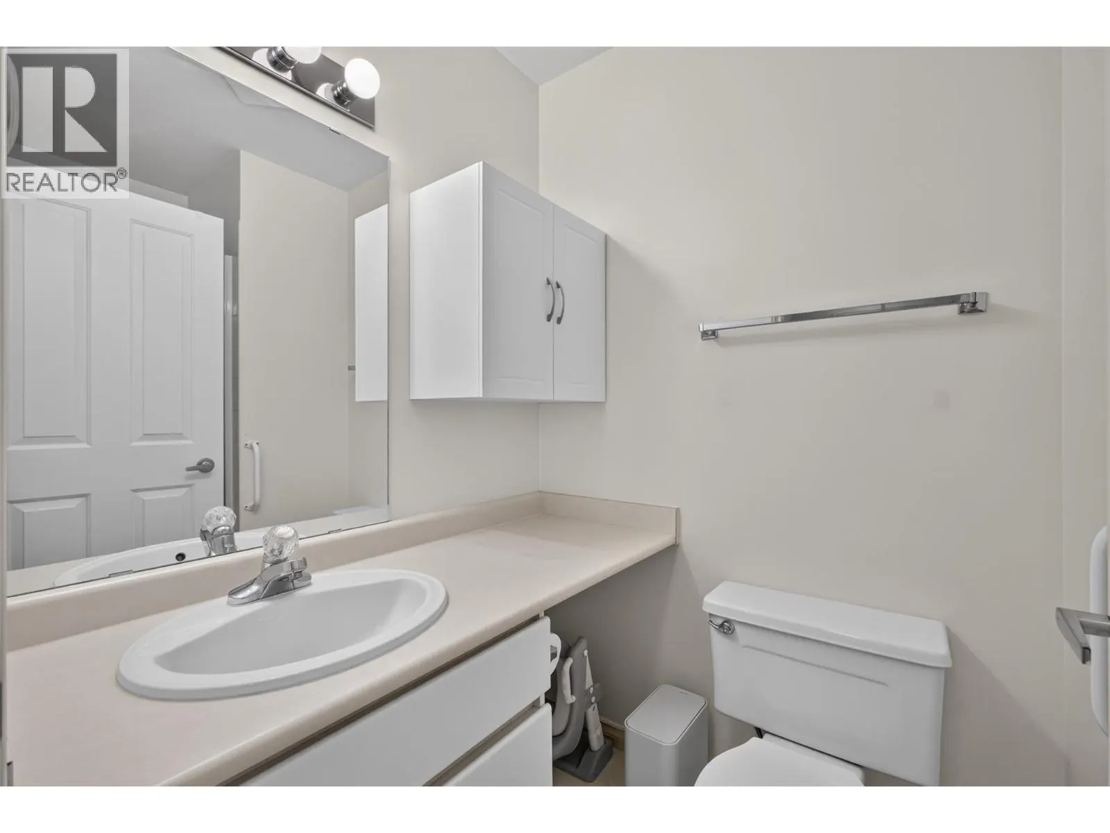 2350 Stillingfleet Road Unit# 205