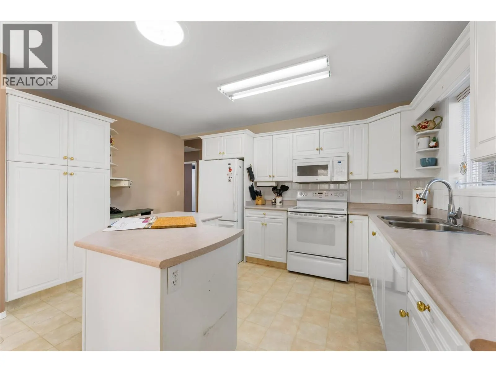 2250 Louie Drive Unit# 141