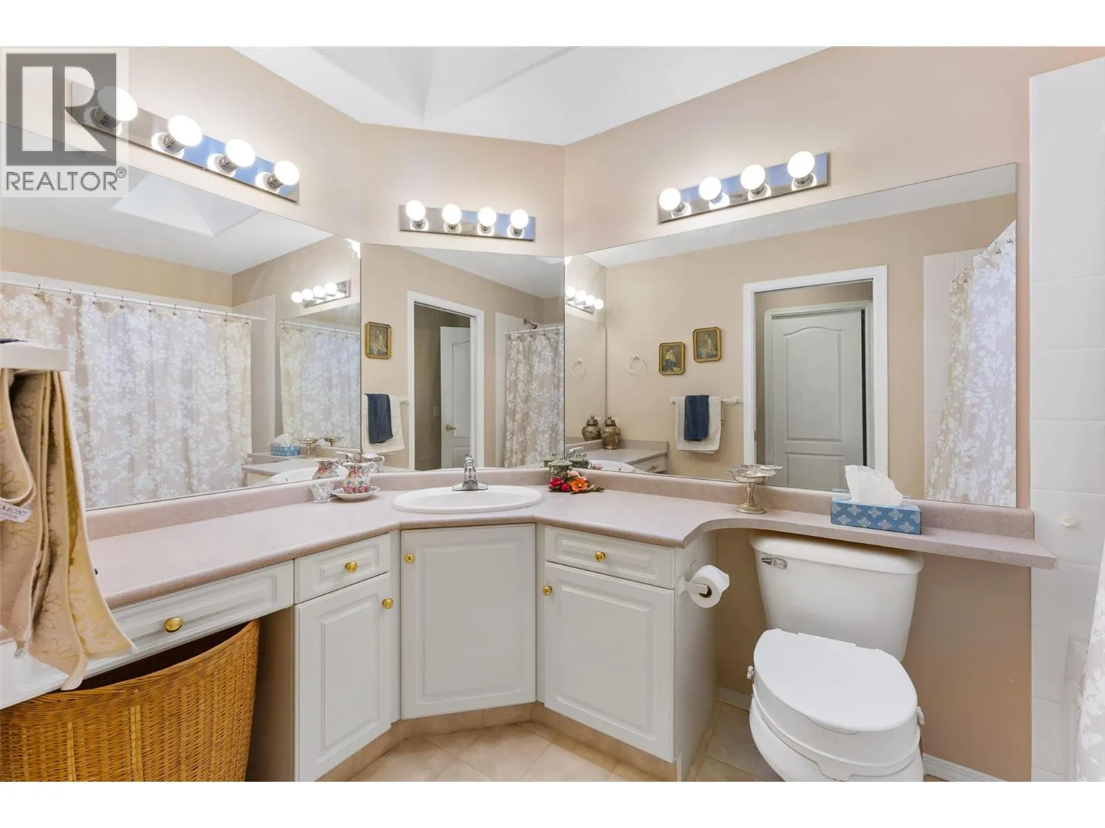 2250 Louie Drive Unit# 141