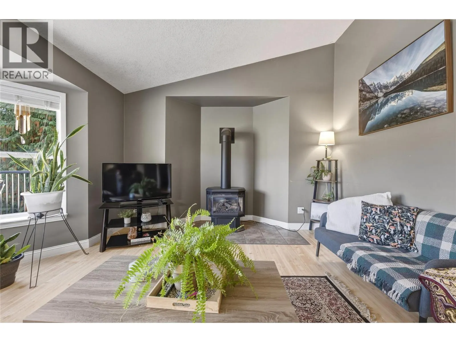 2394 Juniper Circle