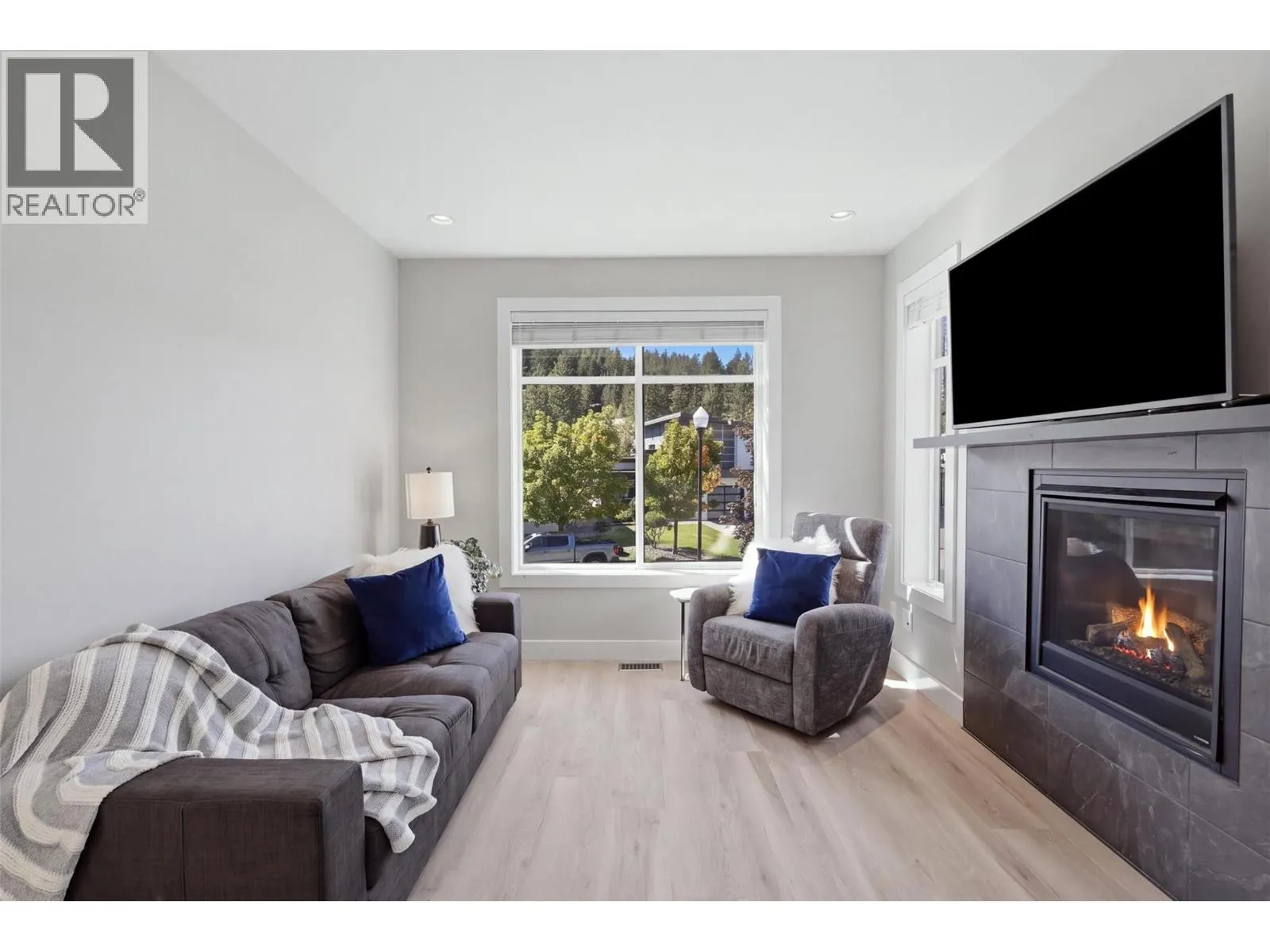 1273 ROCKCRESS Drive