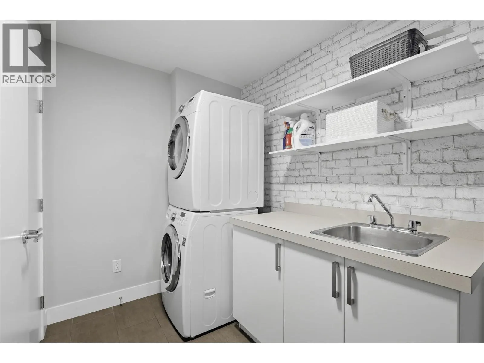 1273 ROCKCRESS Drive