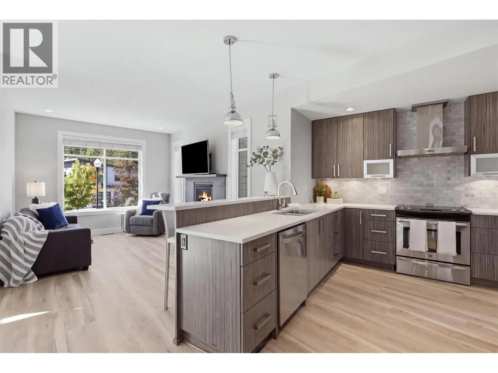 1273 ROCKCRESS Drive