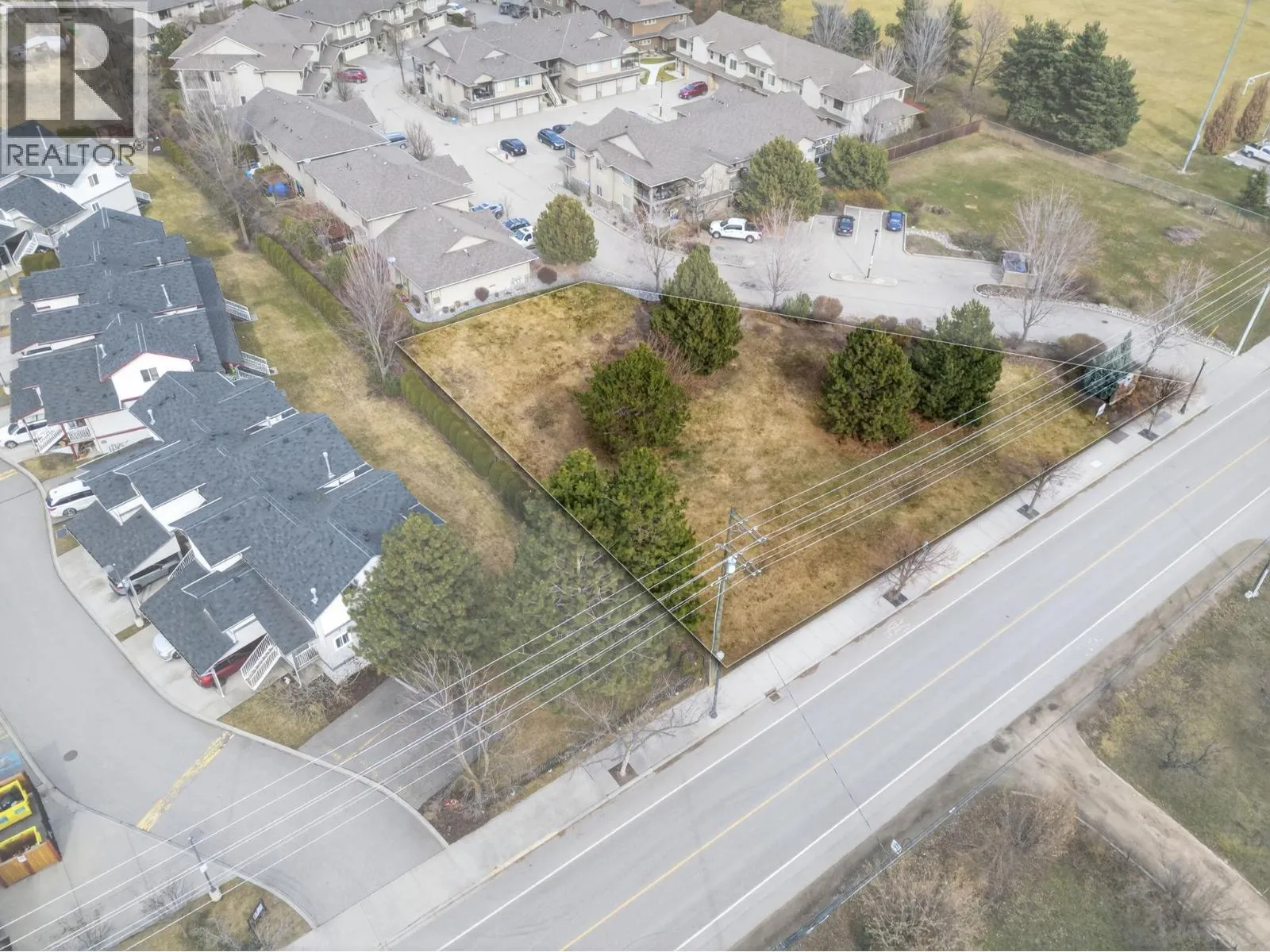 3318 Woodsdale Road