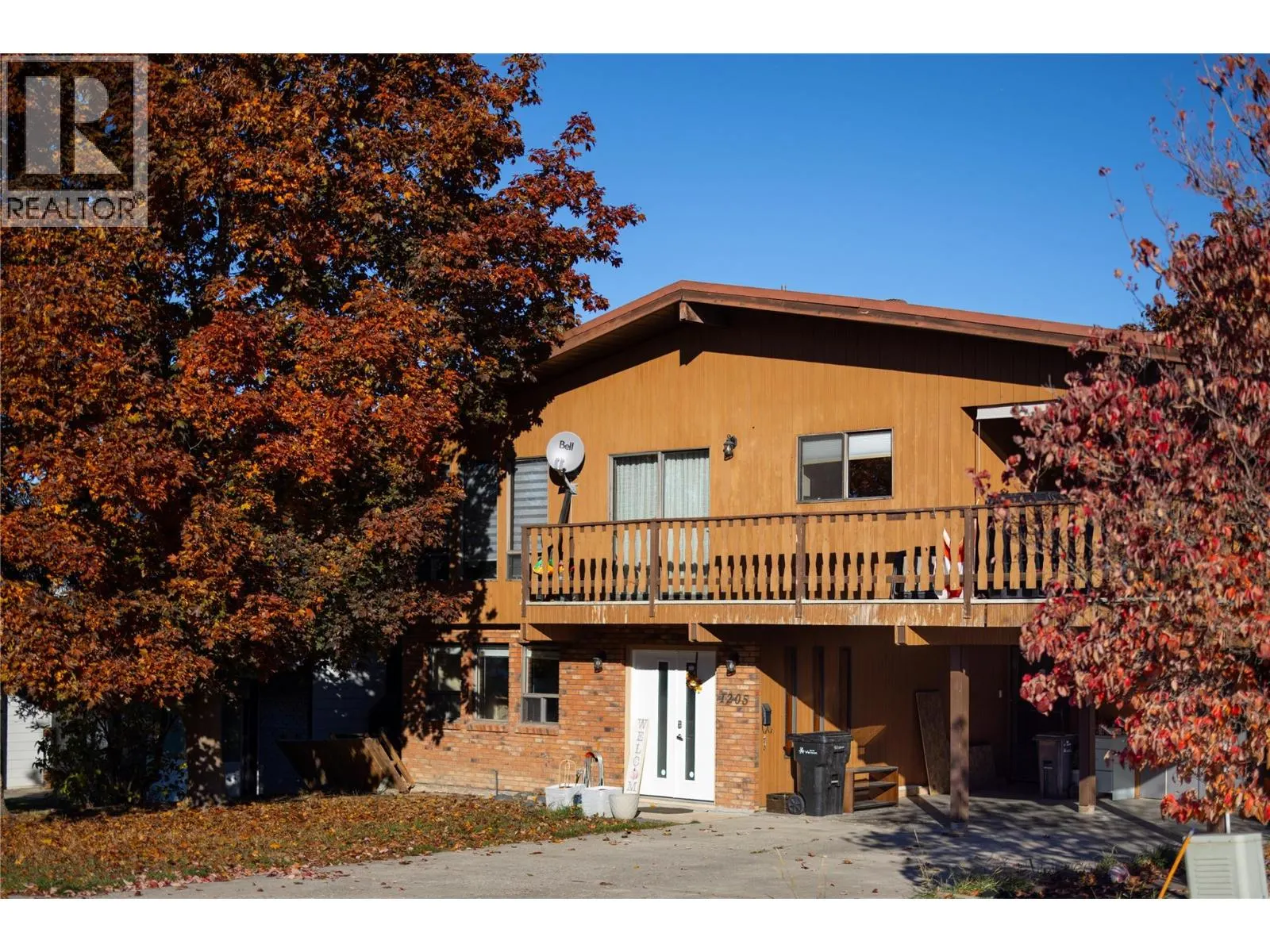 1205 41 Avenue