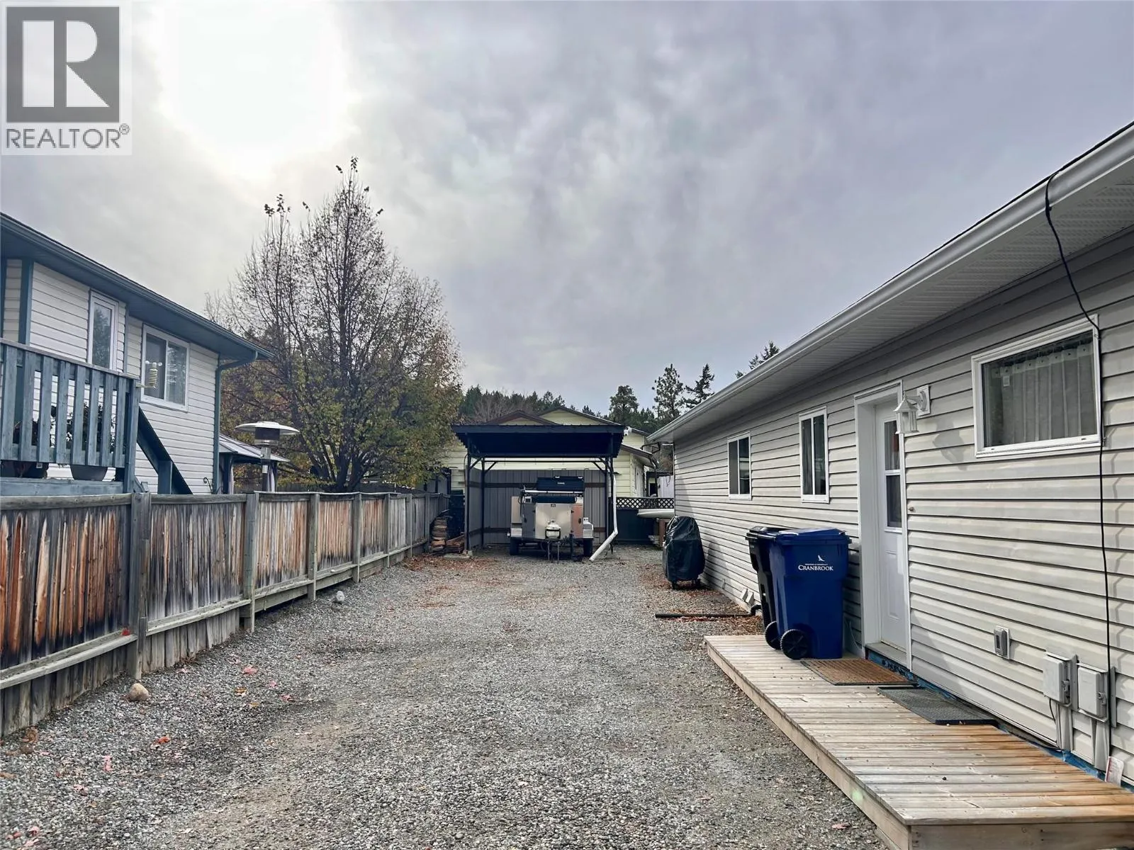 2505 Mcleary Crescent N