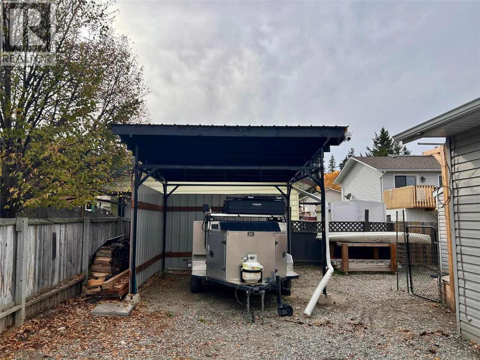 2505 Mcleary Crescent N