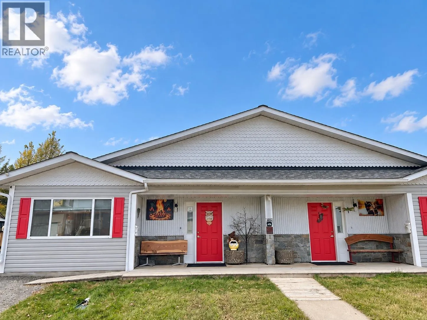 2505 Mcleary Crescent N