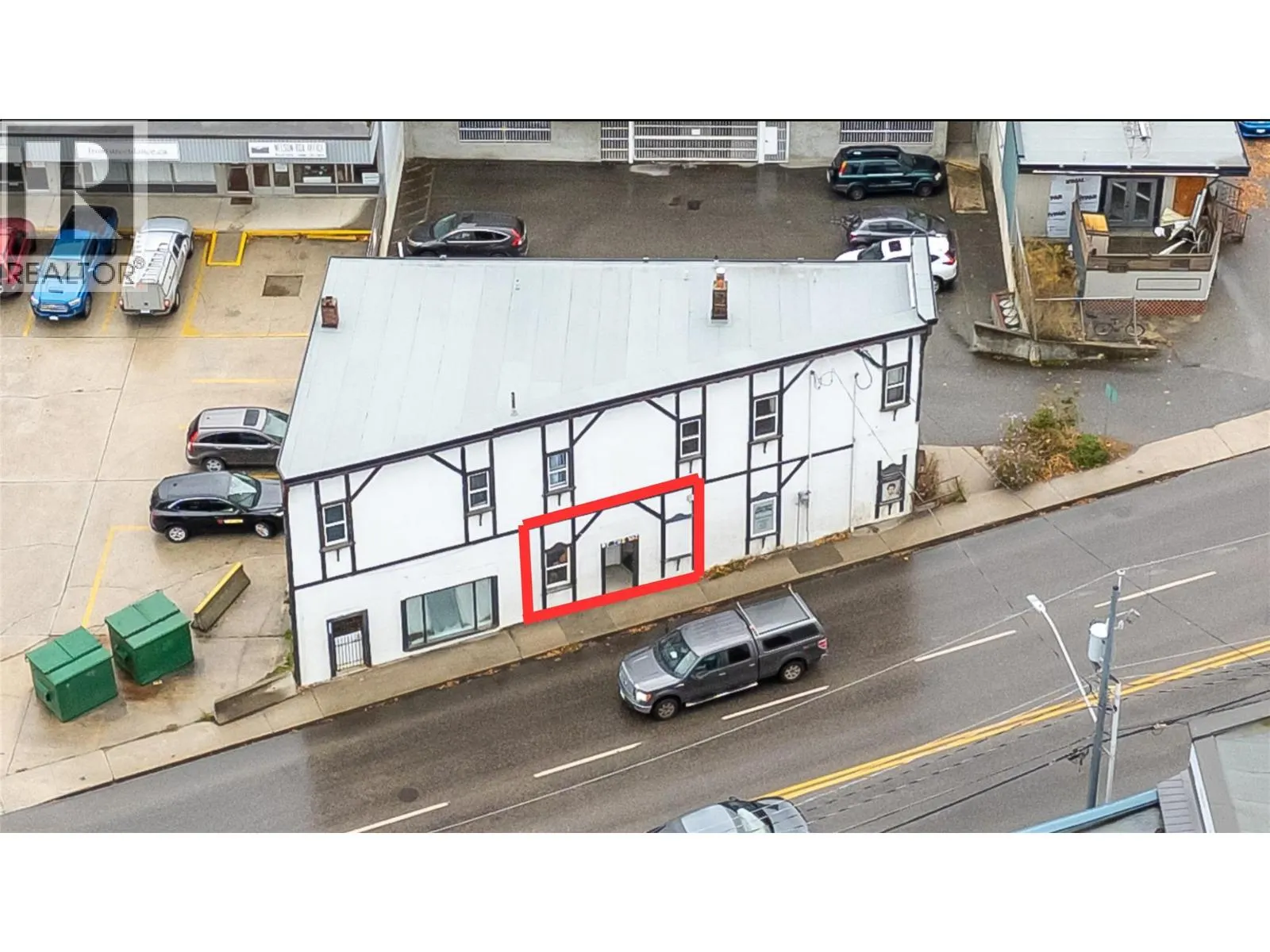 606 Front Street