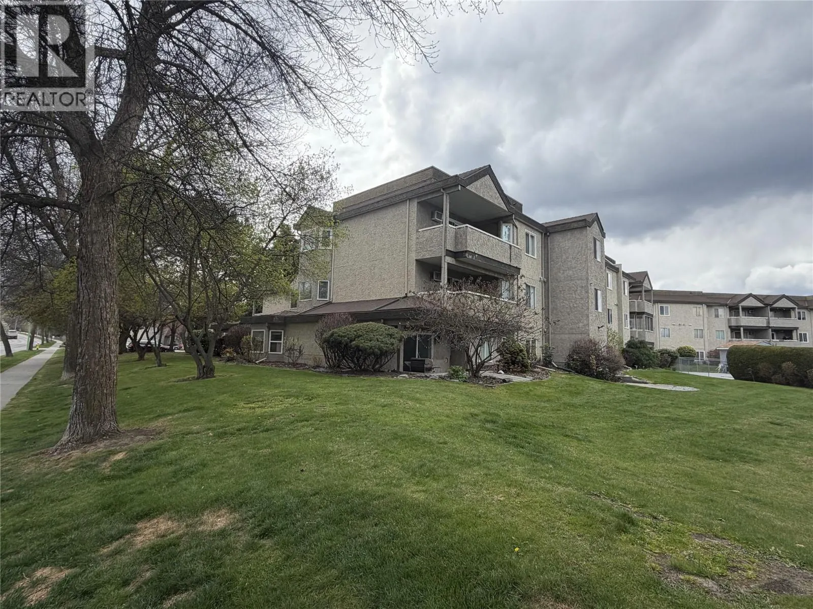 3842 Gordon Drive Unit# 135