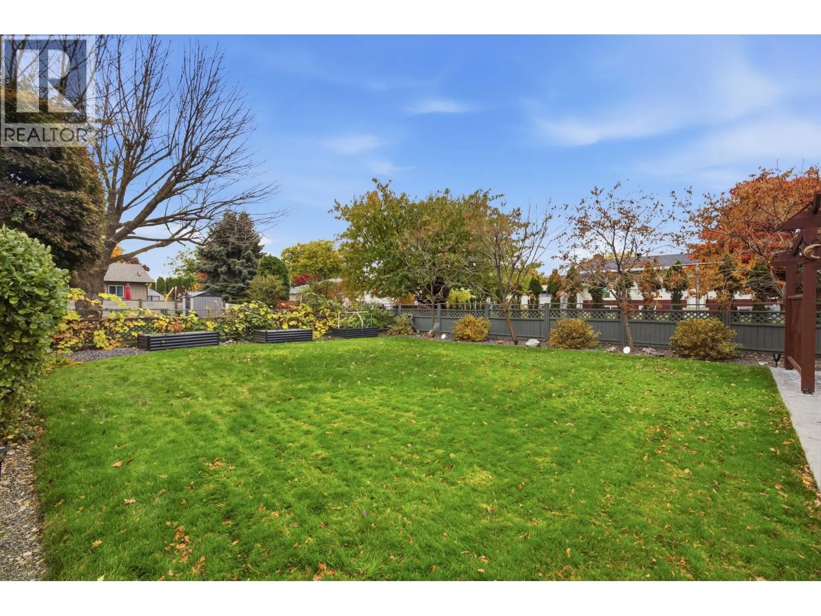 1383 Lombardy Square