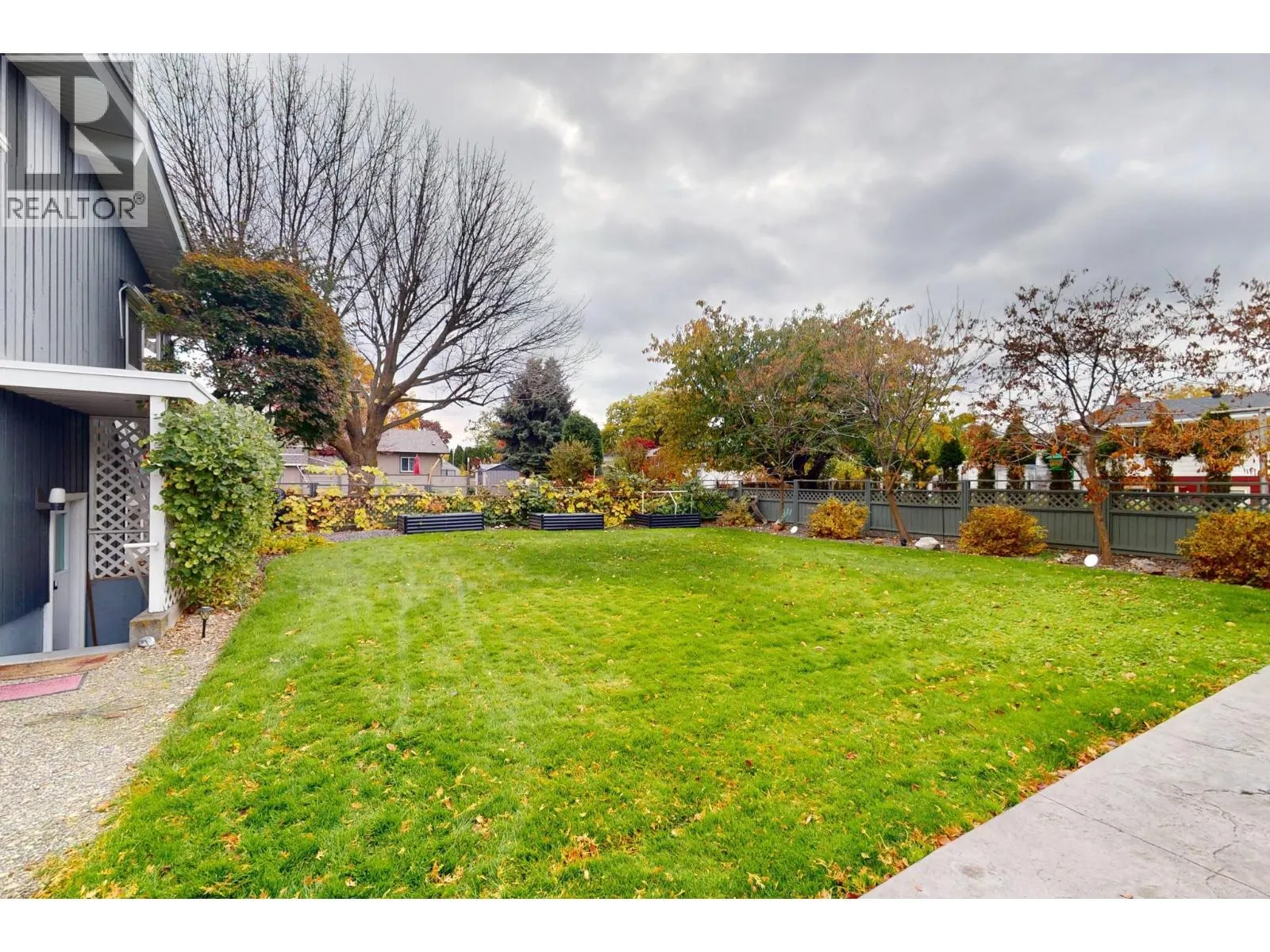 1383 Lombardy Square