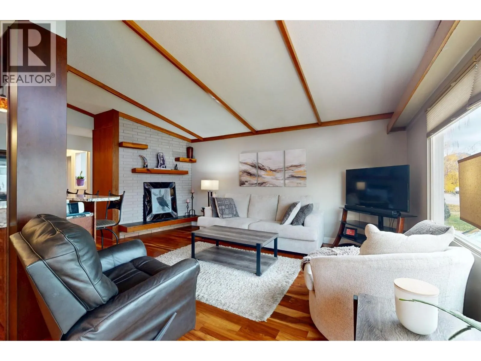 1383 Lombardy Square