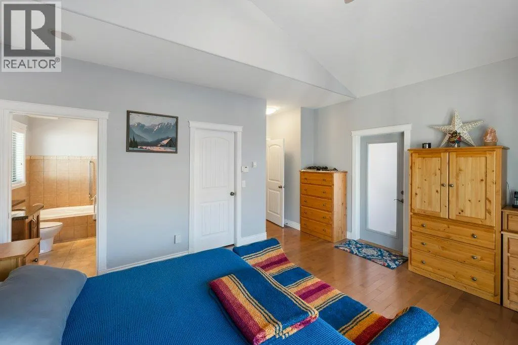 1124 Fairview Road